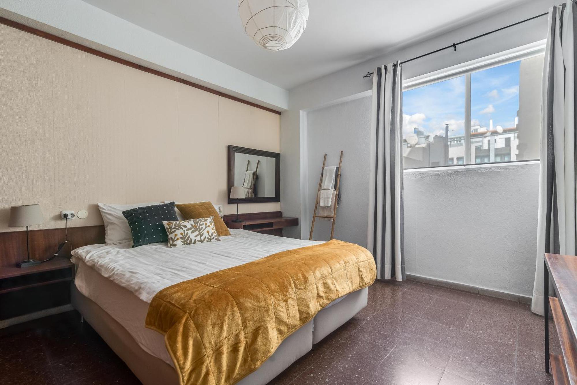Home2book Spacious & Bright In Palmas Apartment *